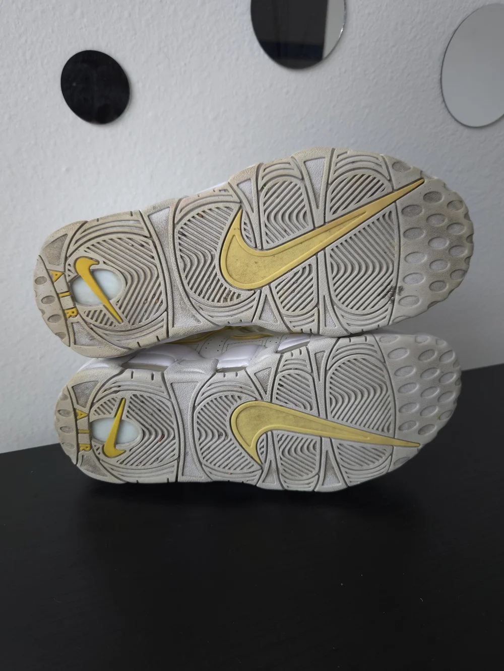 Nike Retro 'Air More Uptempo' Women's Sneakers Light Citron DM3035 Size 9